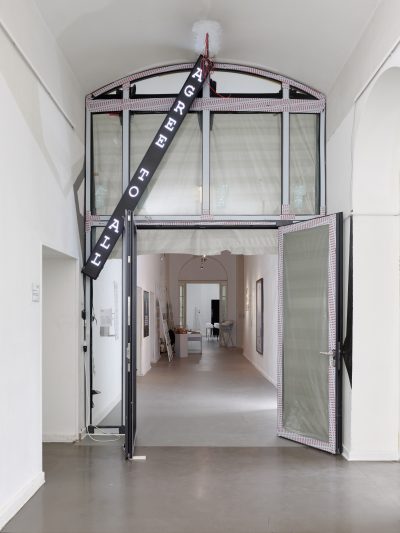 Jonas Lund Journey into a Living Being – From Social Sculpture to Platform Capitalism